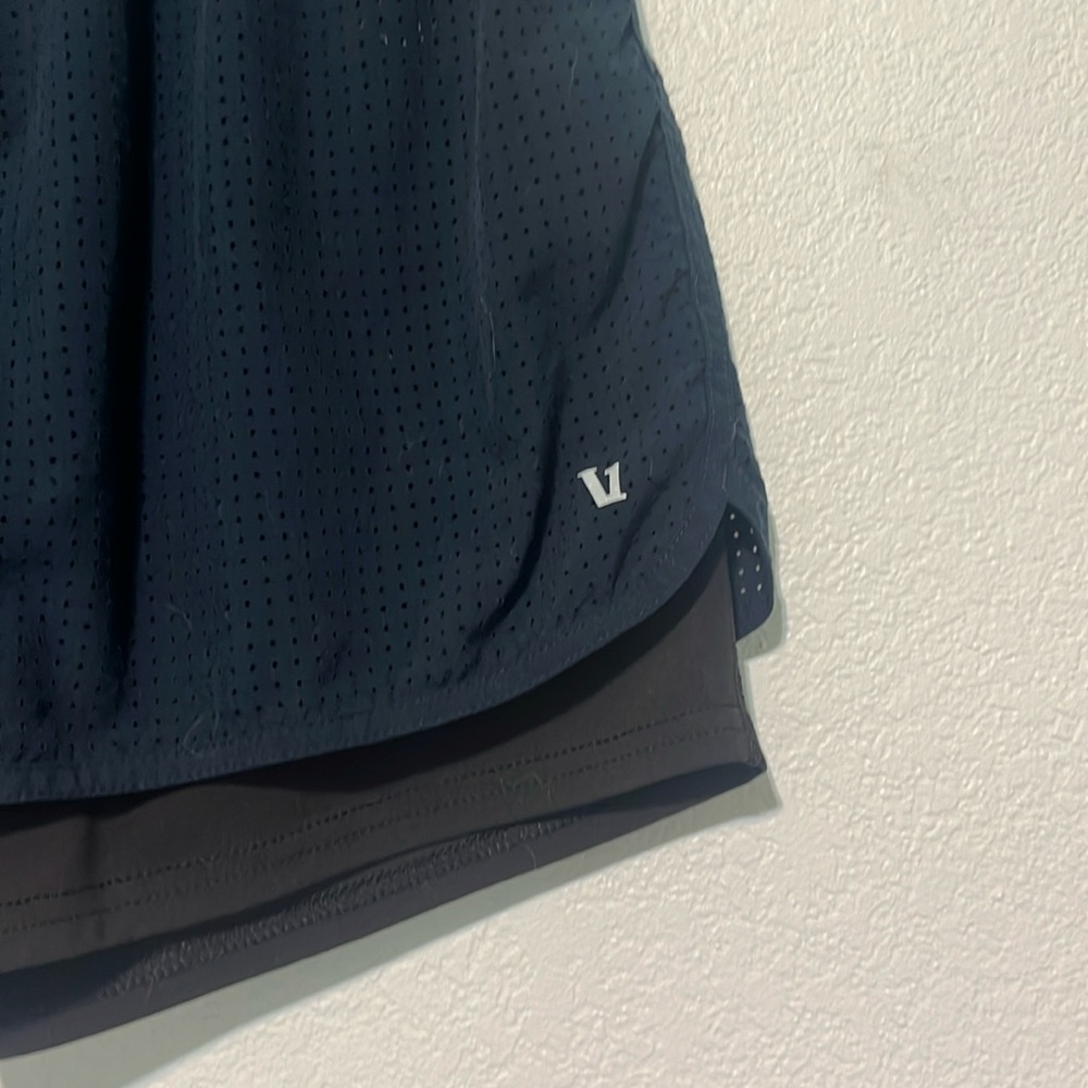Vuori Breeze Performance Shorts Womens - Picture 5 of 7